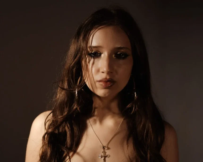 Isabel LaRosa's Dollparts Tour Is Skipping Arenas on Purpose, and That's the Whole Point